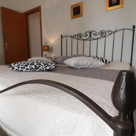 Claras House In أوترانتو