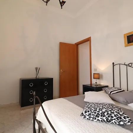 Claras House In * أوترانتو