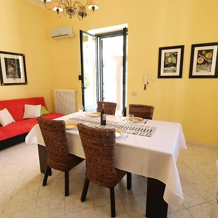 Claras House In بيت للعطل *